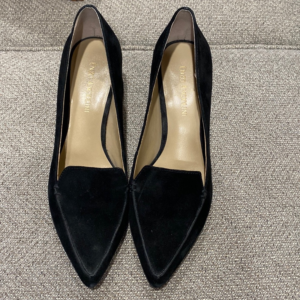 Beautiful soft velvety black heels.